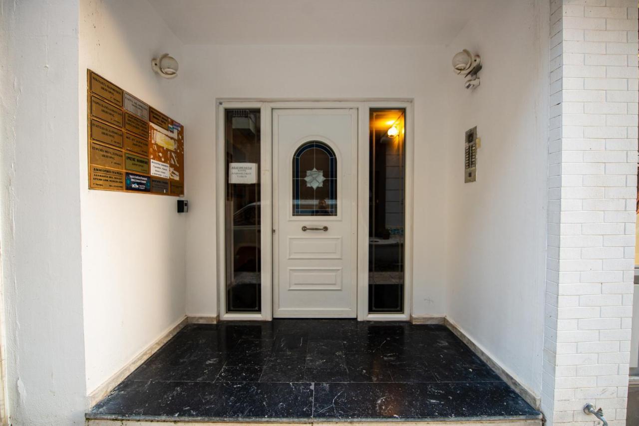 Efie'S Studio Kalamata Luaran gambar