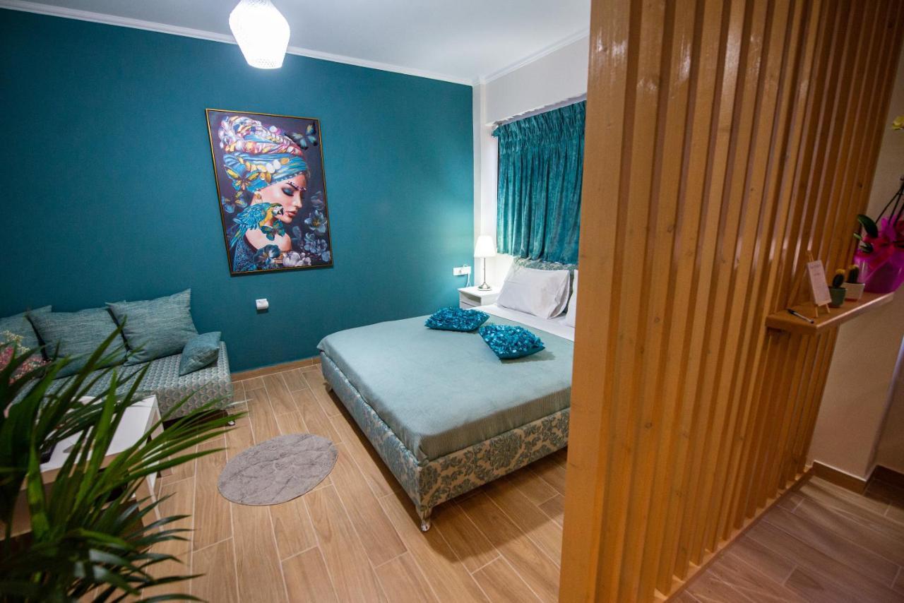 Efie'S Studio Kalamata Luaran gambar