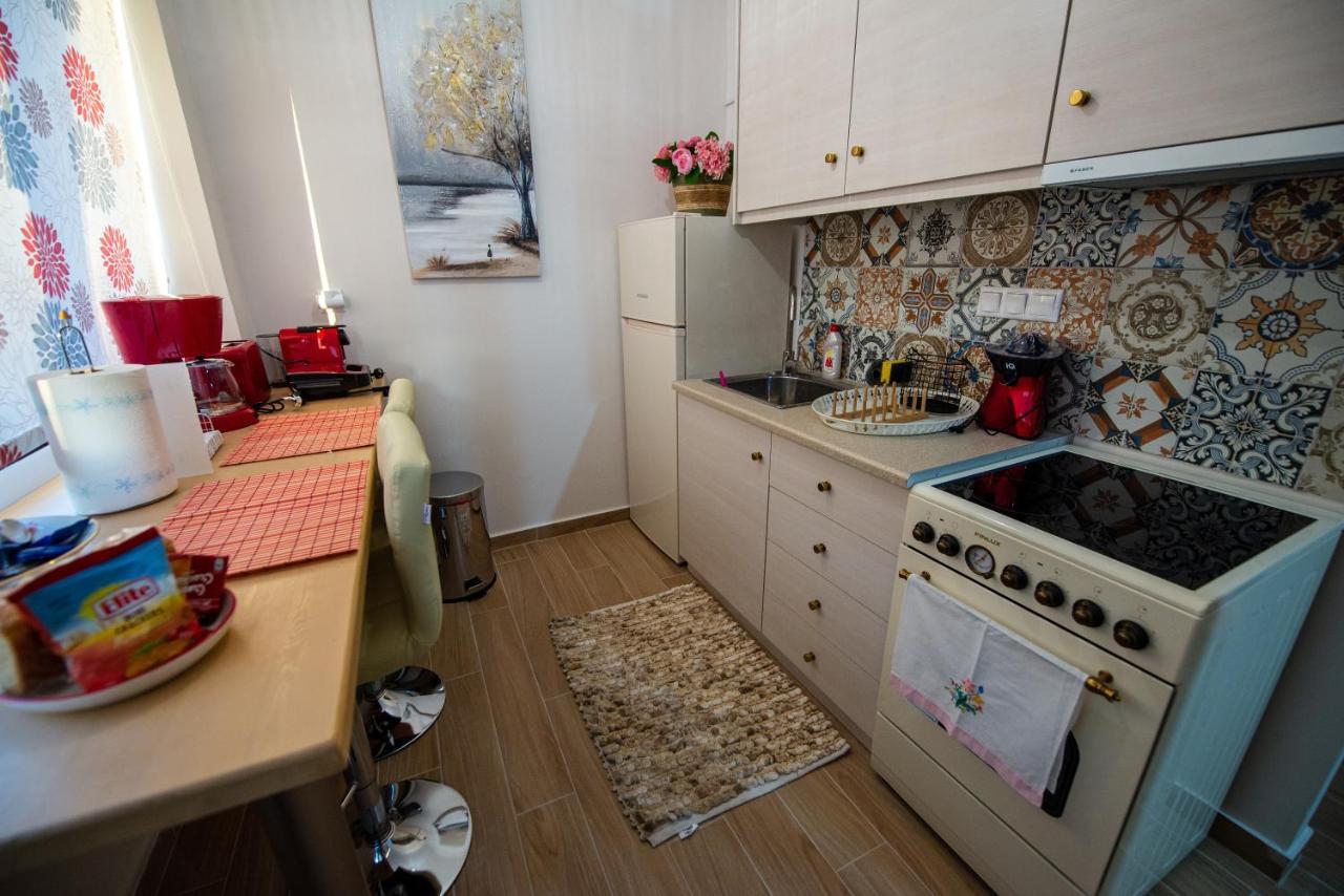Efie'S Studio Kalamata Luaran gambar