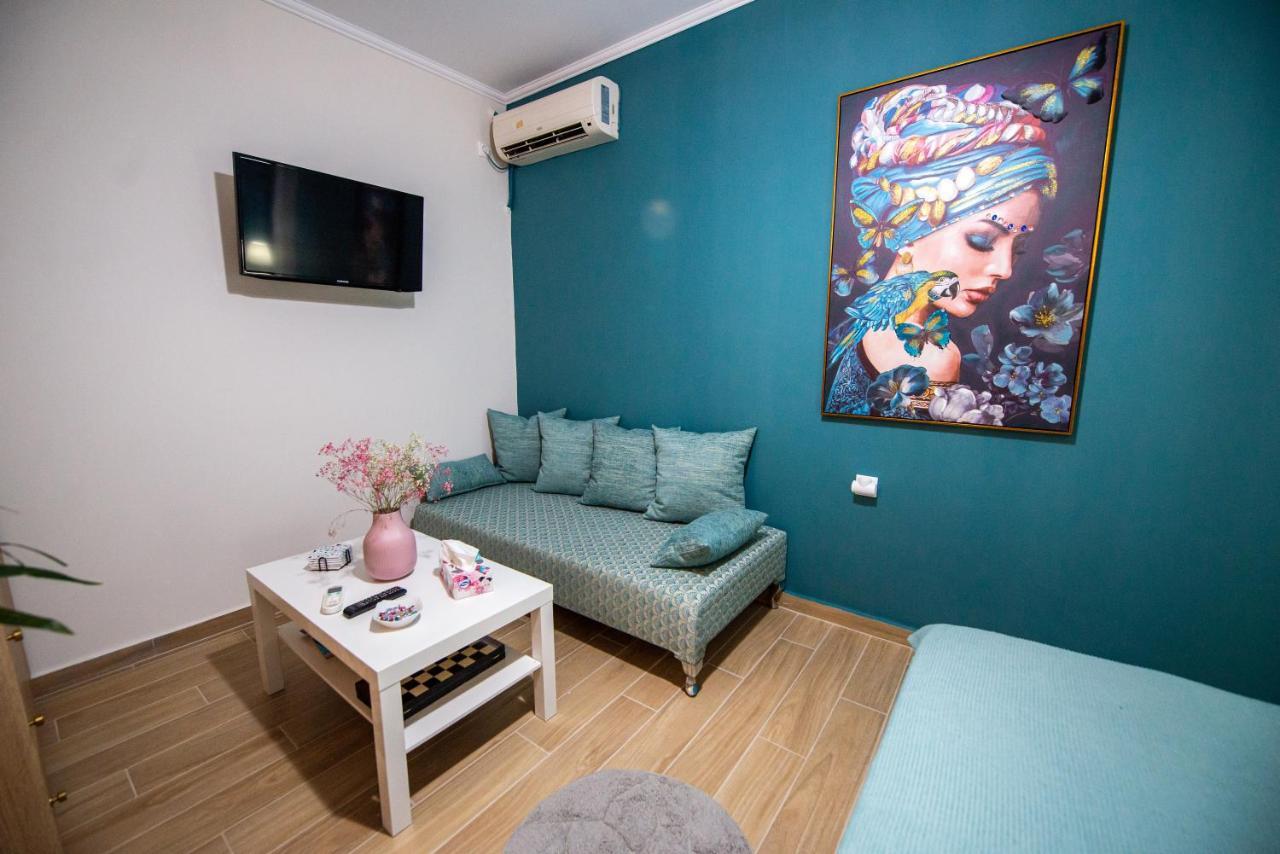 Efie'S Studio Kalamata Luaran gambar